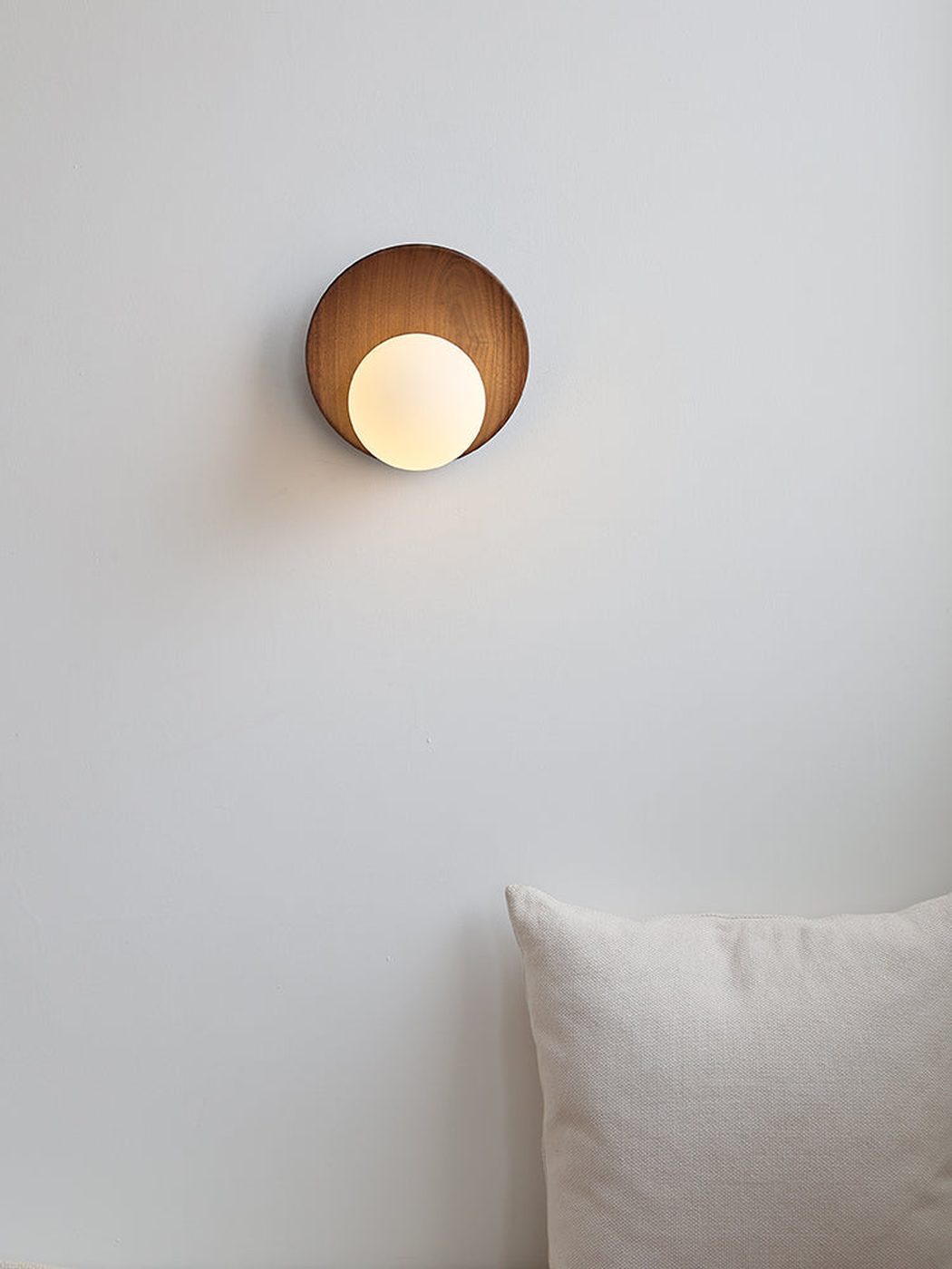 Folde | Wood Globe Wall Sconce